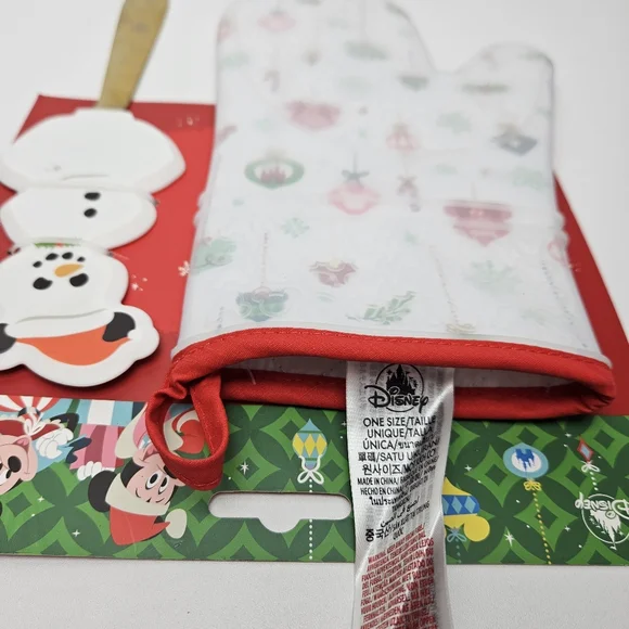 Disney Christmas Oven Mitt and Spatula Set